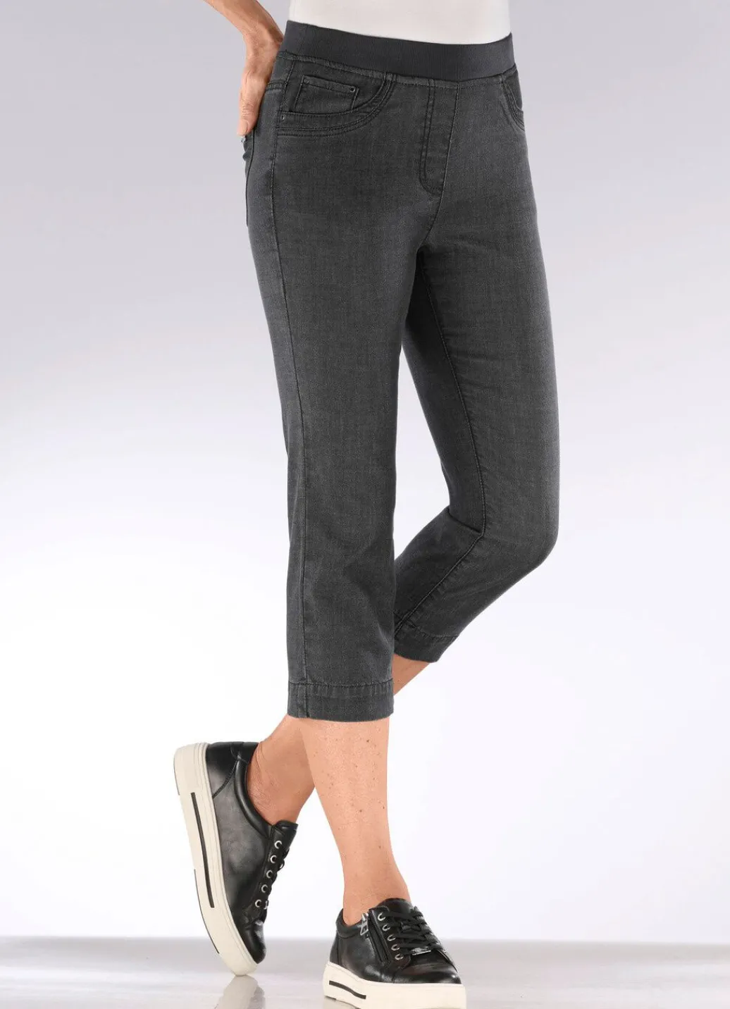 Damen Mona Shorts|Schlupfhosen<Caprijeans mit Strasssteinchenzier