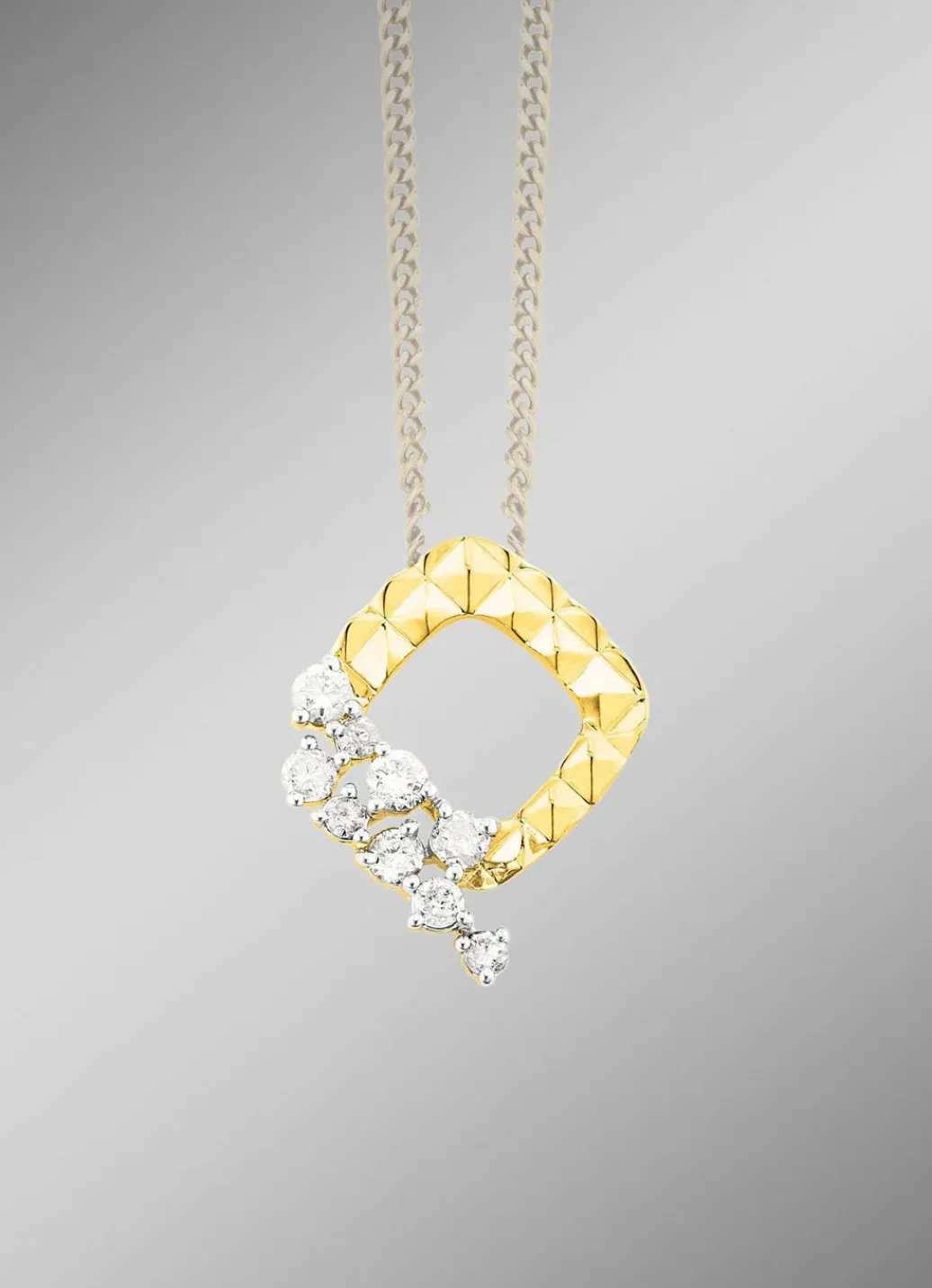 Hot Diamantierter Anhänger mit 9 Brillanten Damen Anhänger