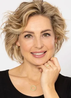 Discount Exquisite Gold-Eleganz: Damenring mit Ziselierung Damen Ringe