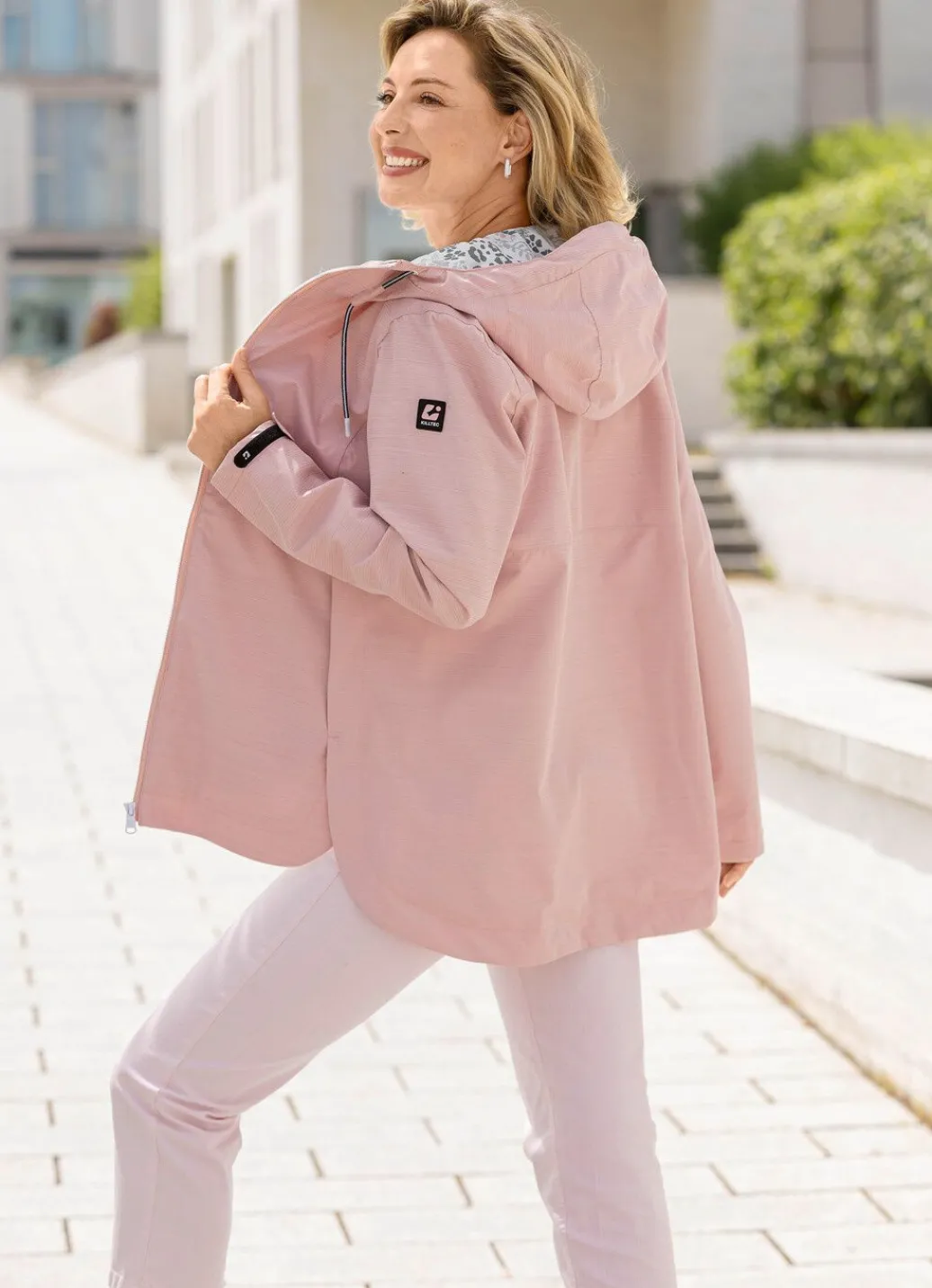 Damen Mona Funktionsjacken<Funktionsjacke mit fester Kapuze