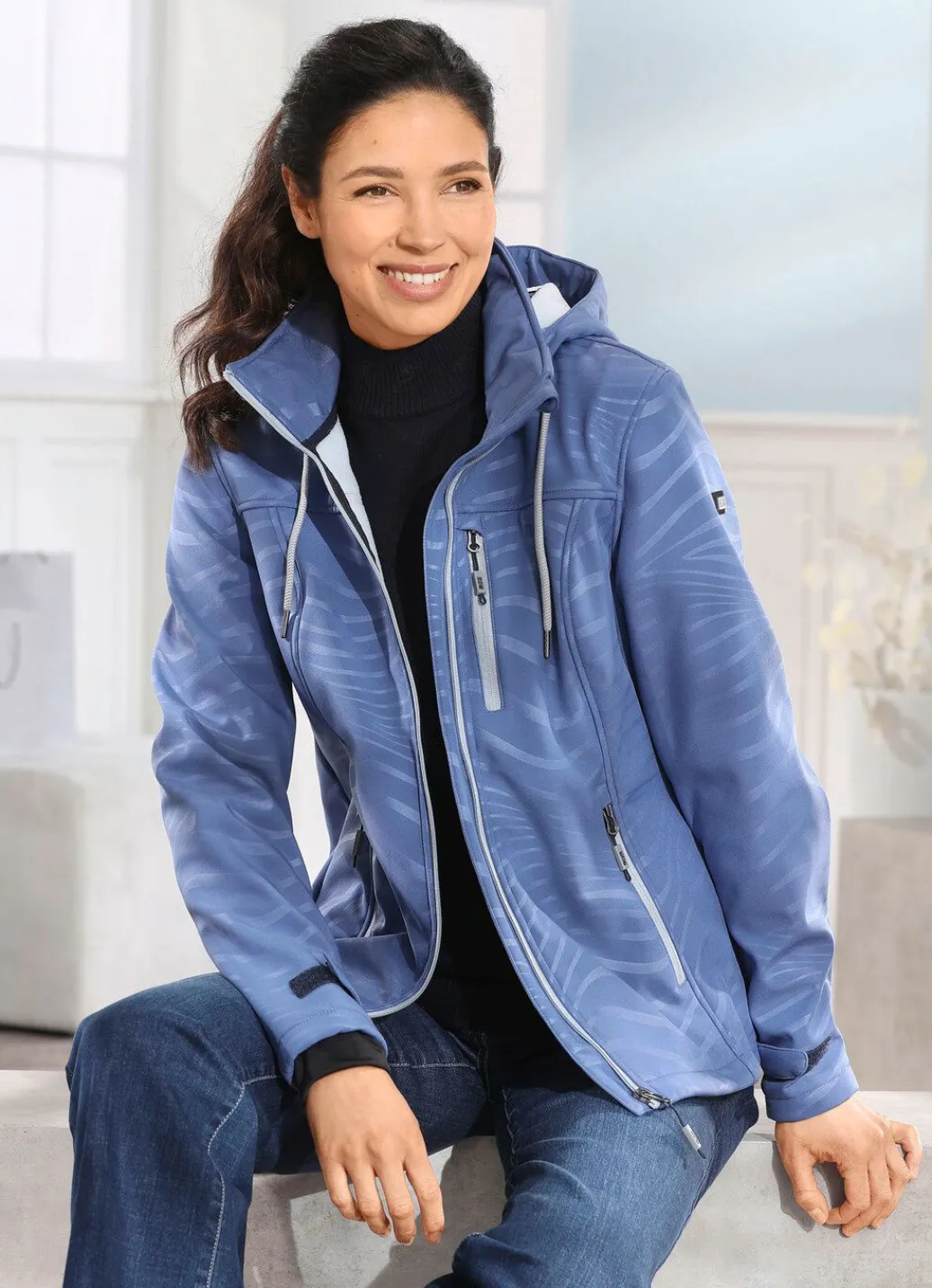 Damen Mona Funktionsjacken<Funktionsjacke mit Regenschild an der Kapuze