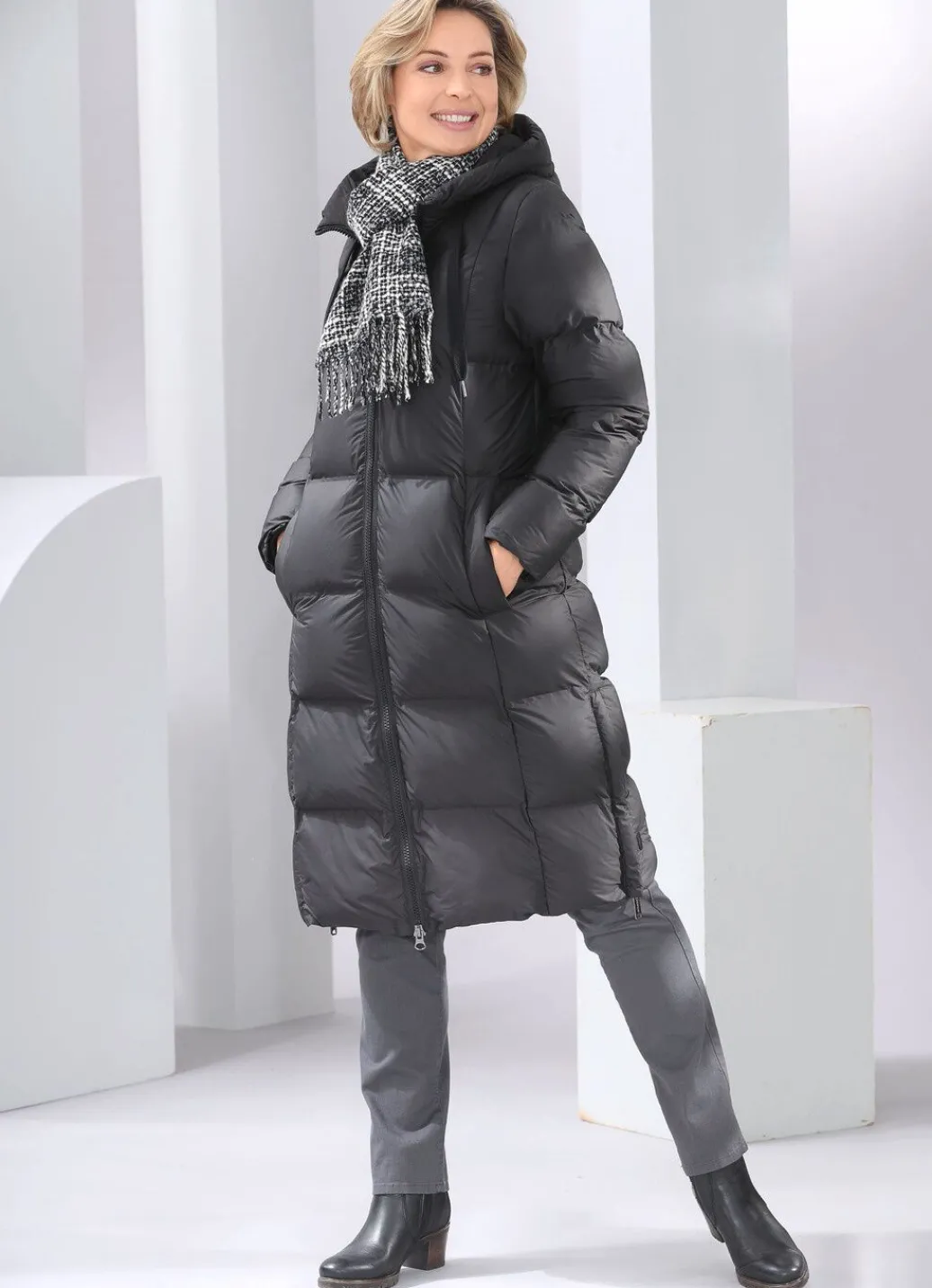 Damen Mona Funktionsjacken<Funktionsmantel mit fester Kapuze