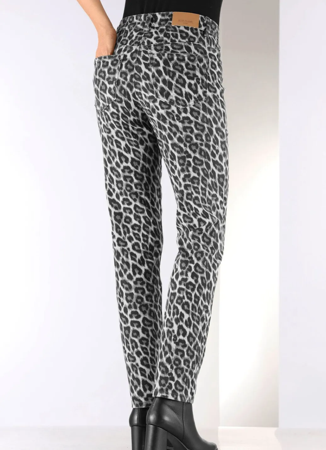 Damen Mona Lange Hosen<Hose in angesagter Leo-Dessinierung