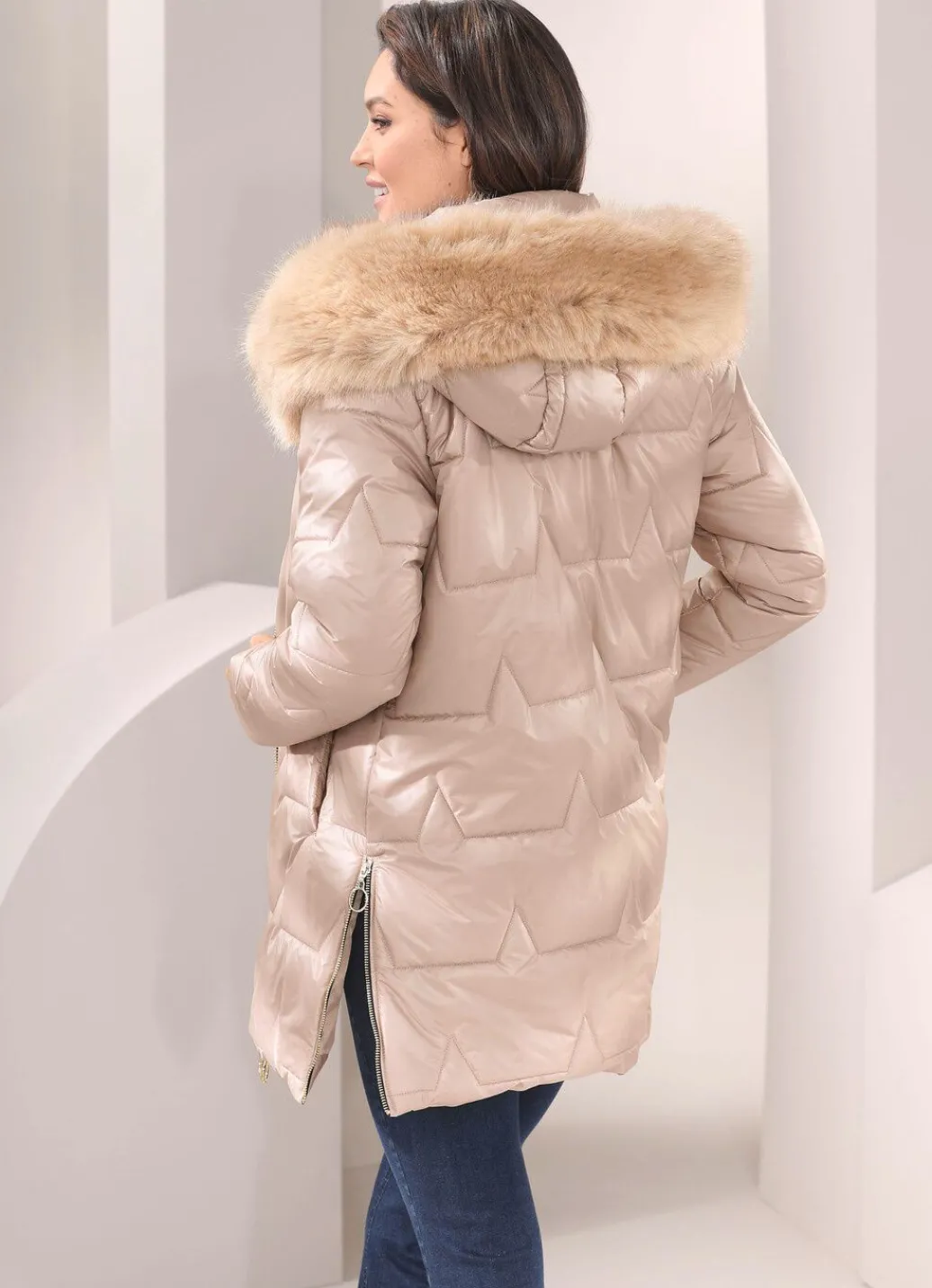 Damen Mona Winterjacken<Jacke mit abnehmbarer Kapuze