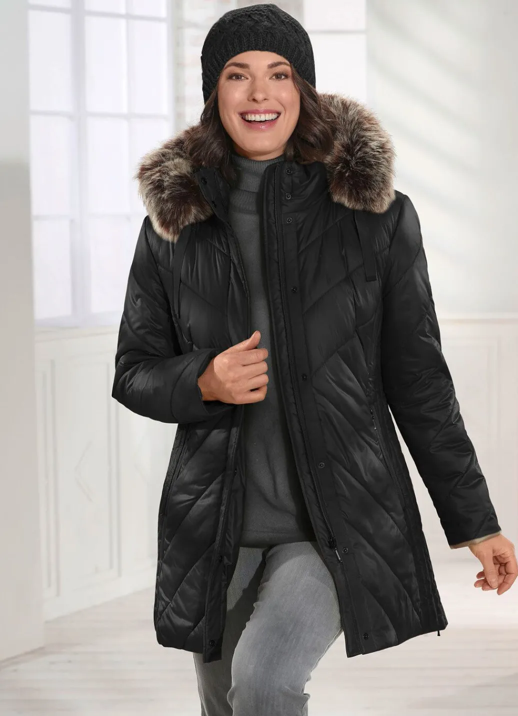 Damen Mona Winterjacken<Jacke mit abnehmbarer Kapuze