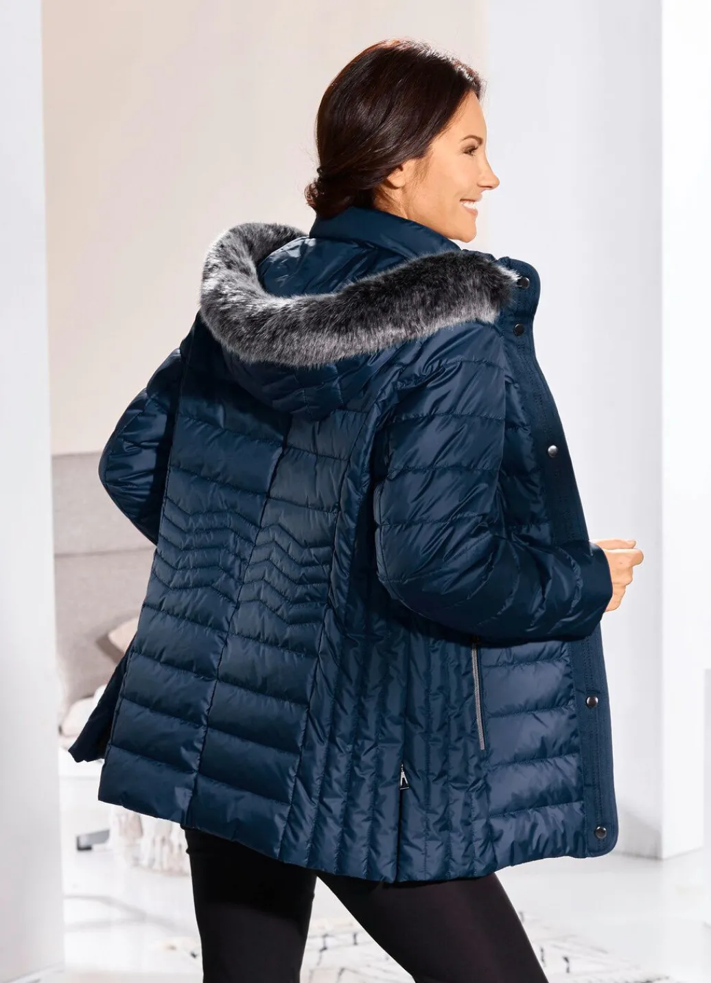 Damen Mona Winterjacken<Jacke mit abnehmbarer Kapuze