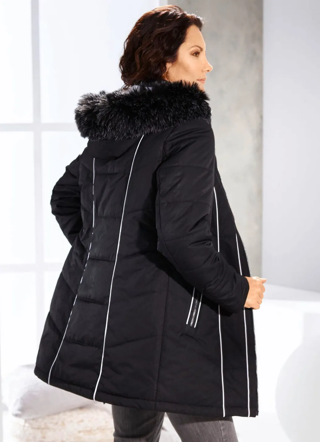 Damen Mona Winterjacken<Jacke mit Kontrastpaspelierungen