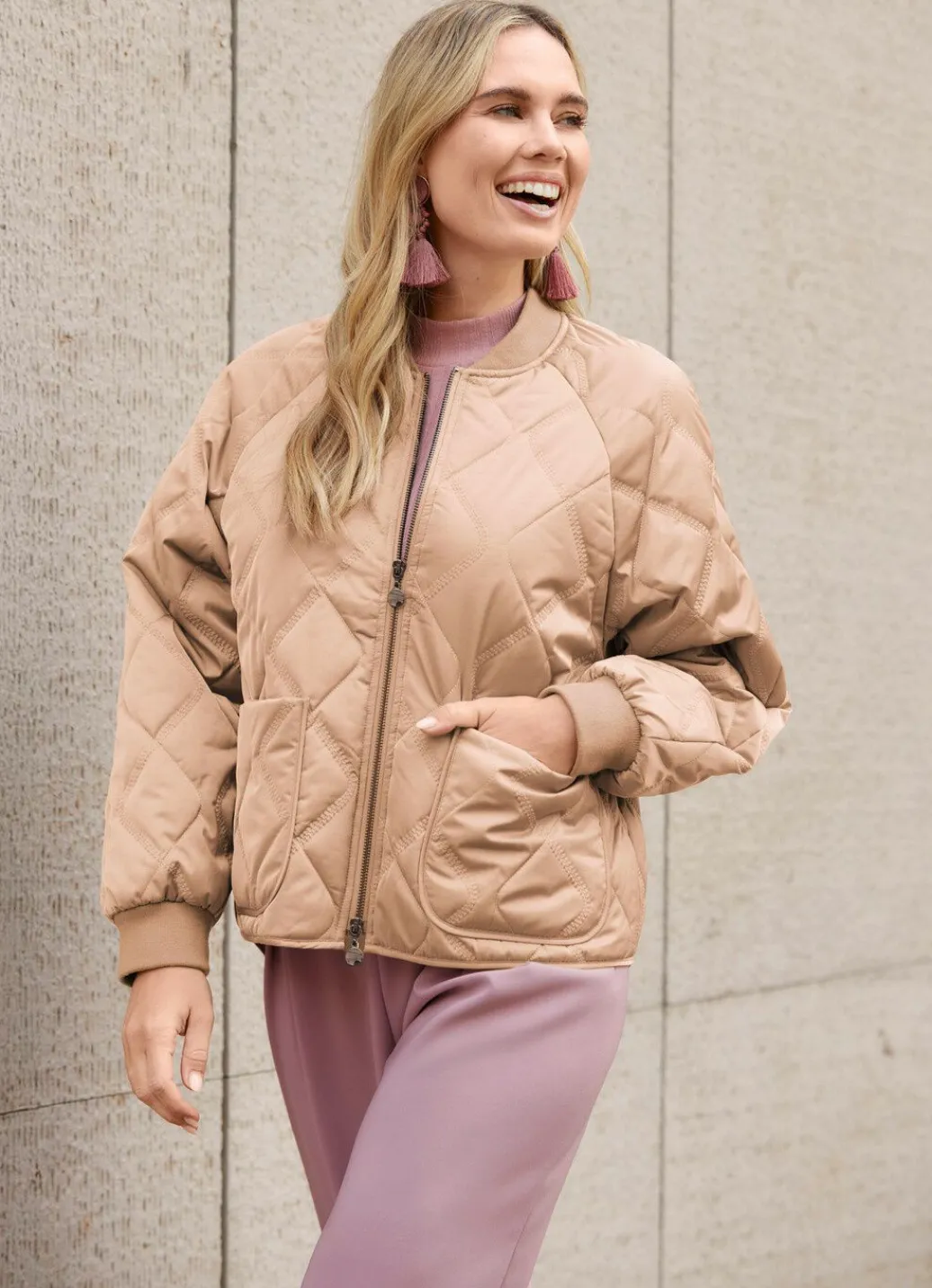 Damen Mona Übergangsjacken<Jacke mit trendgenauem Rautenstepp