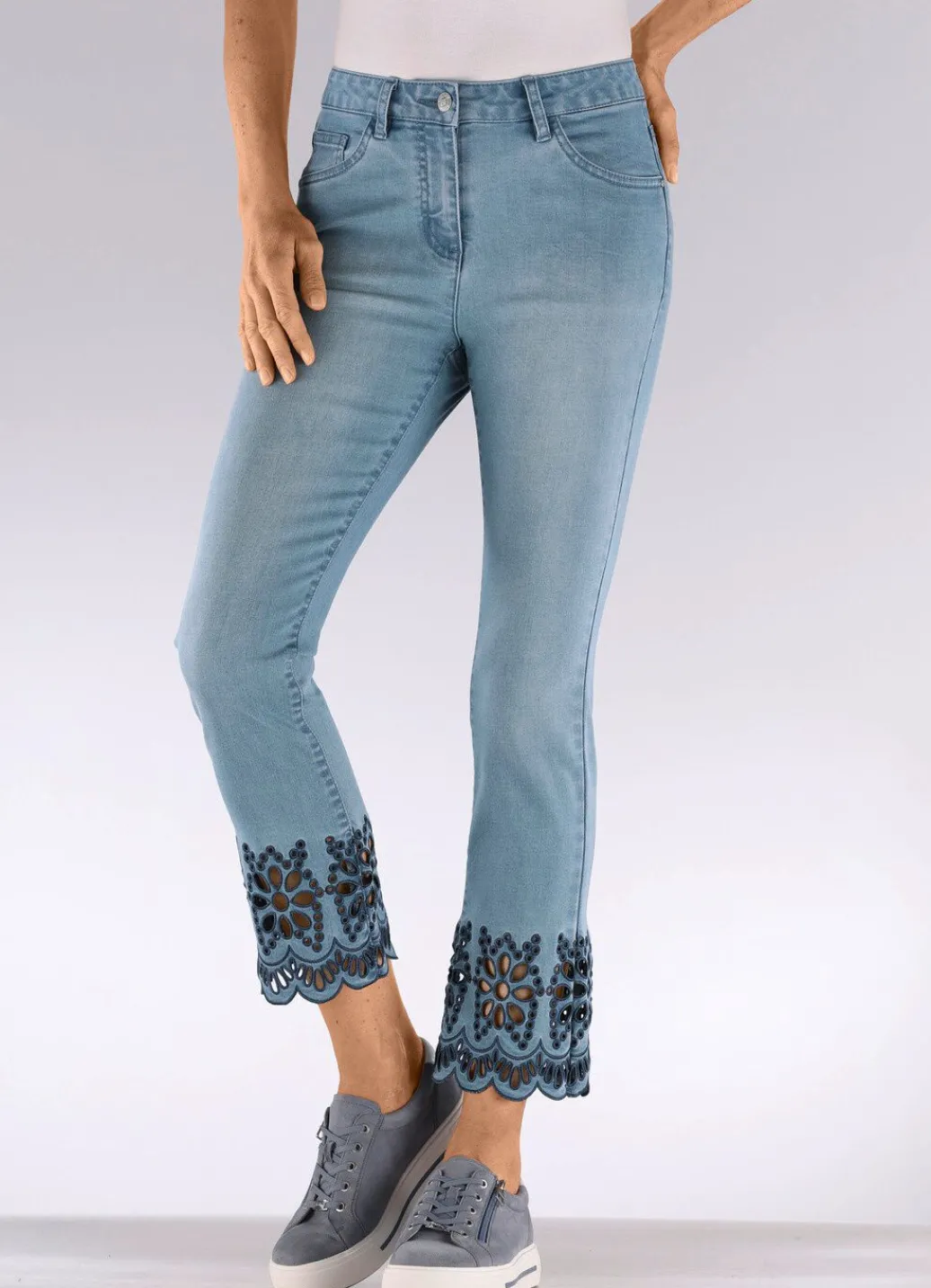 Damen Mona Lange Hosen|Jeans<Jeans mit aufwendiger Lochstickerei