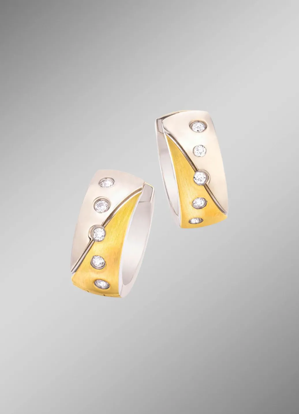 Damen Mona Ohrschmuck<Klappcreolen in Bicolor mit synth. Zirkonia
