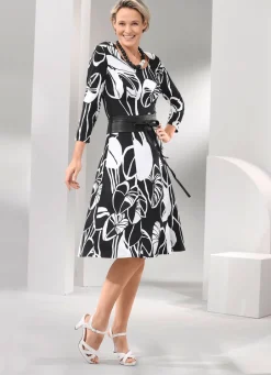 Damen Mona Freizeitkleider<Kleid in schwingender Form