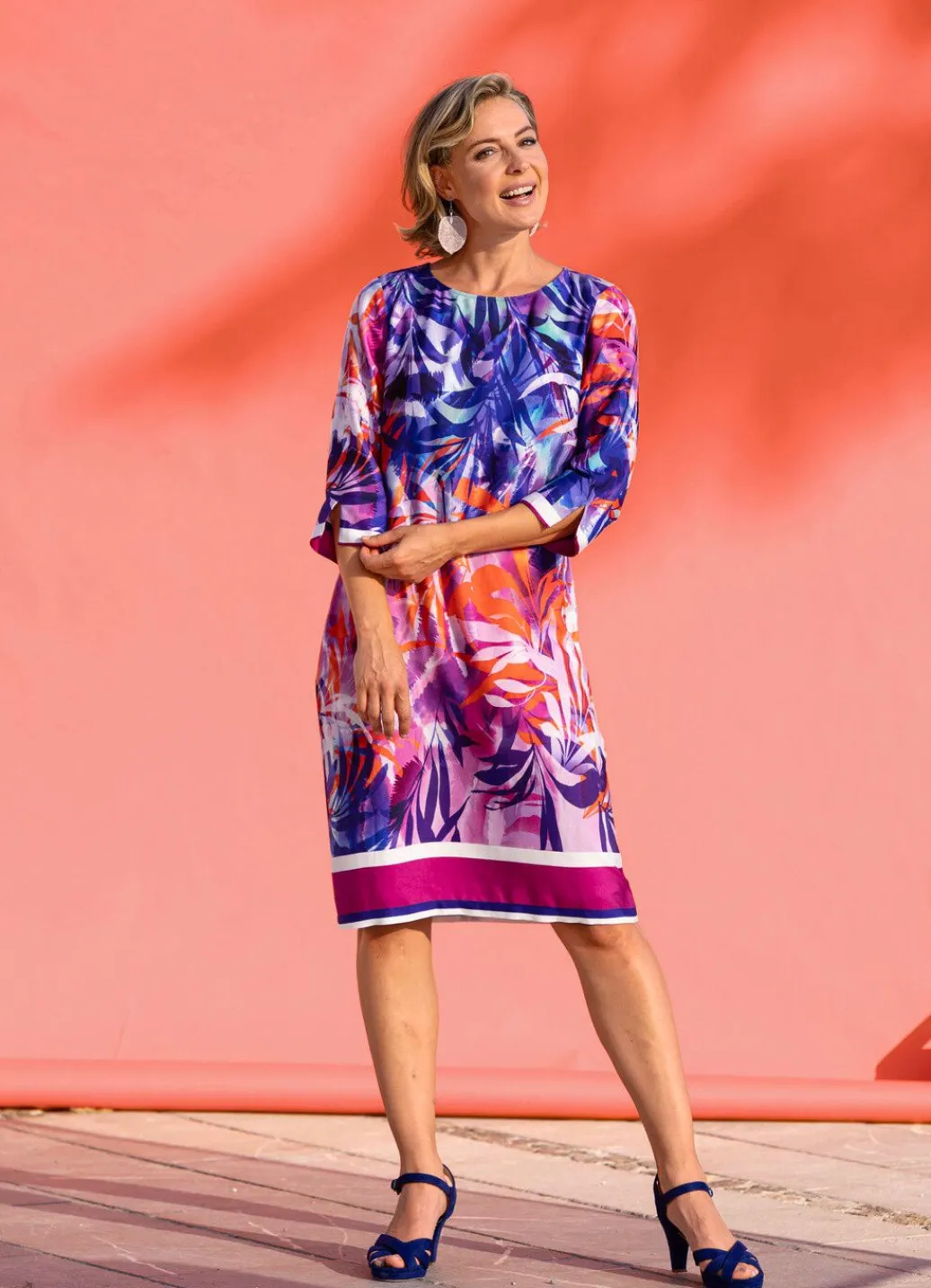 Damen Mona Sommerkleider|Freizeitkleider<Kleid mit ausdruckstarkem Bordürendruck