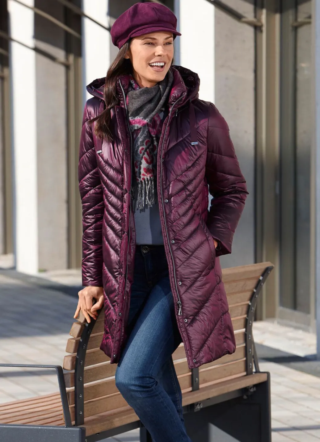 Damen Mona Wintermäntel<Kurzmantel mit Seitenschlitzen