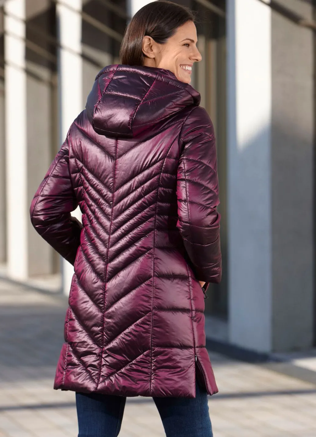 Damen Mona Wintermäntel<Kurzmantel mit Seitenschlitzen