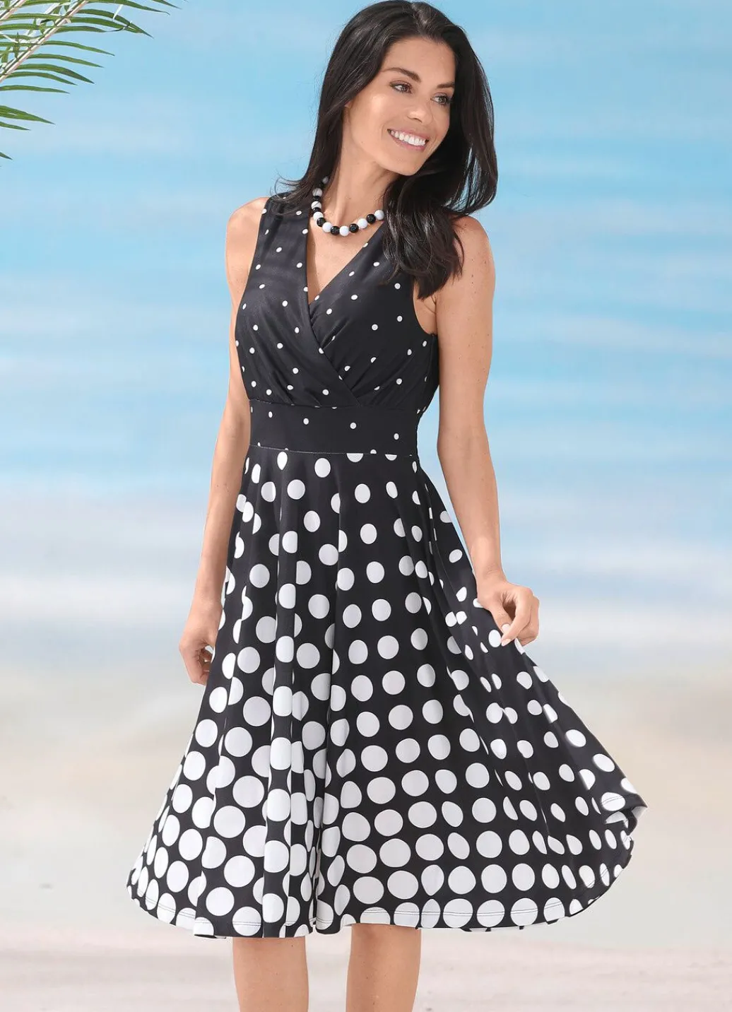 Damen Mona Strandkleider|Sommerkleider<Laurina Kleid mit ausgestelltem Rockteil