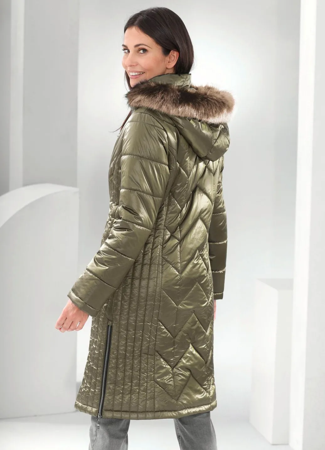 Damen Mona Wintermäntel<Mantel mit figurfreundlicher Längssteppung
