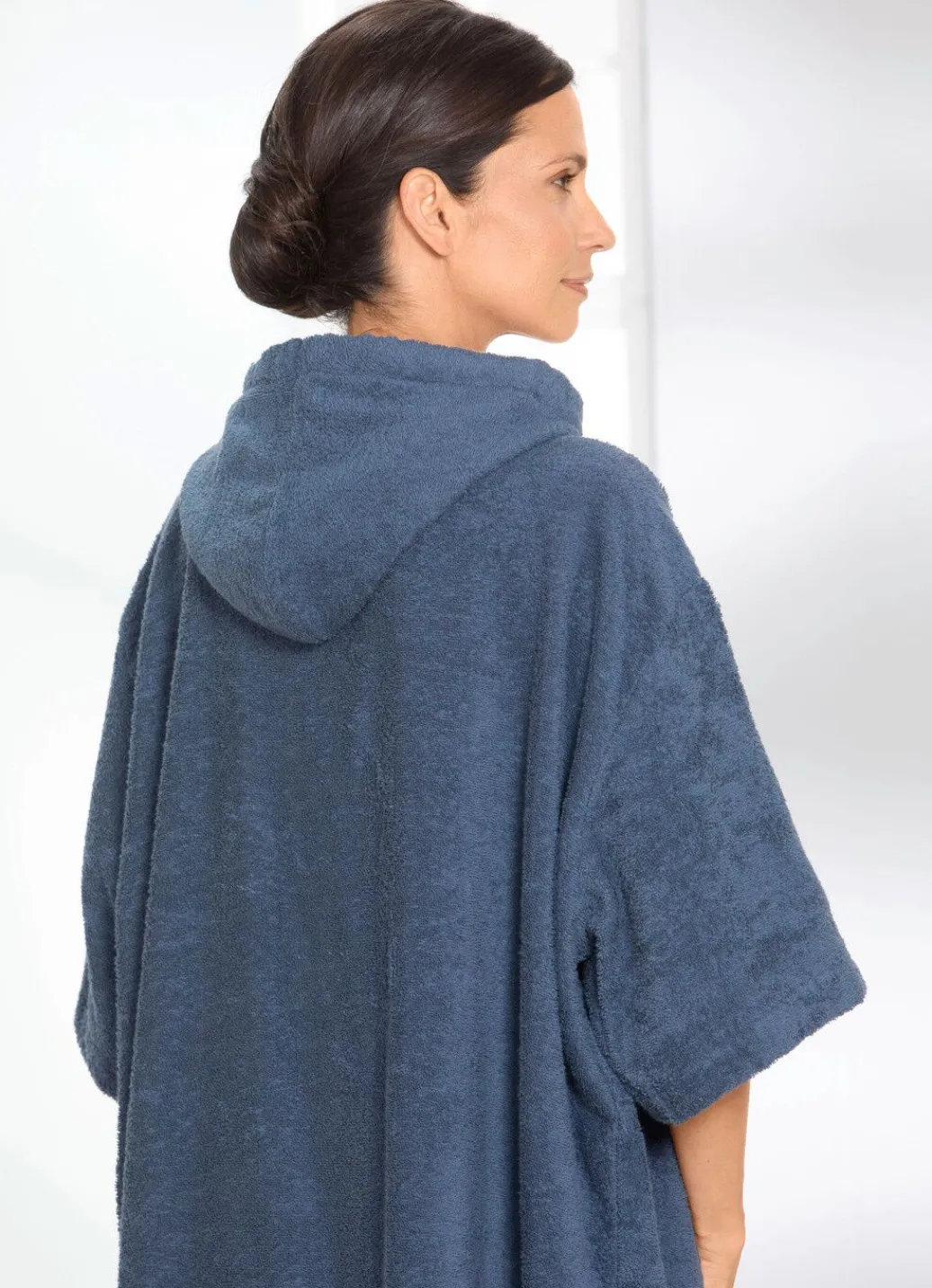 Damen Mona Bademäntel<Poncho von Laurina