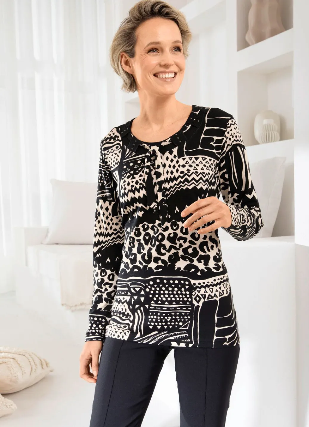 Shirt mit strassverzierten Blenden Damen Langarm