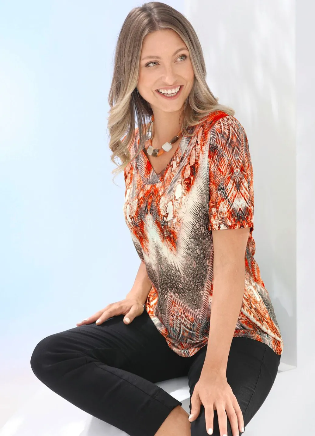 Outlet Shirt mit V-Ausschnitt Damen Kurzarm
