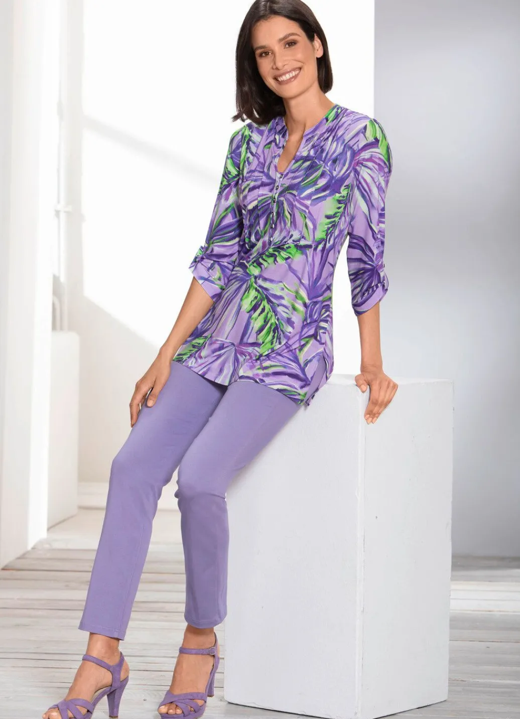 Damen Mona Tuniken<Shirt-Tunika mit farbbrillantem Druck