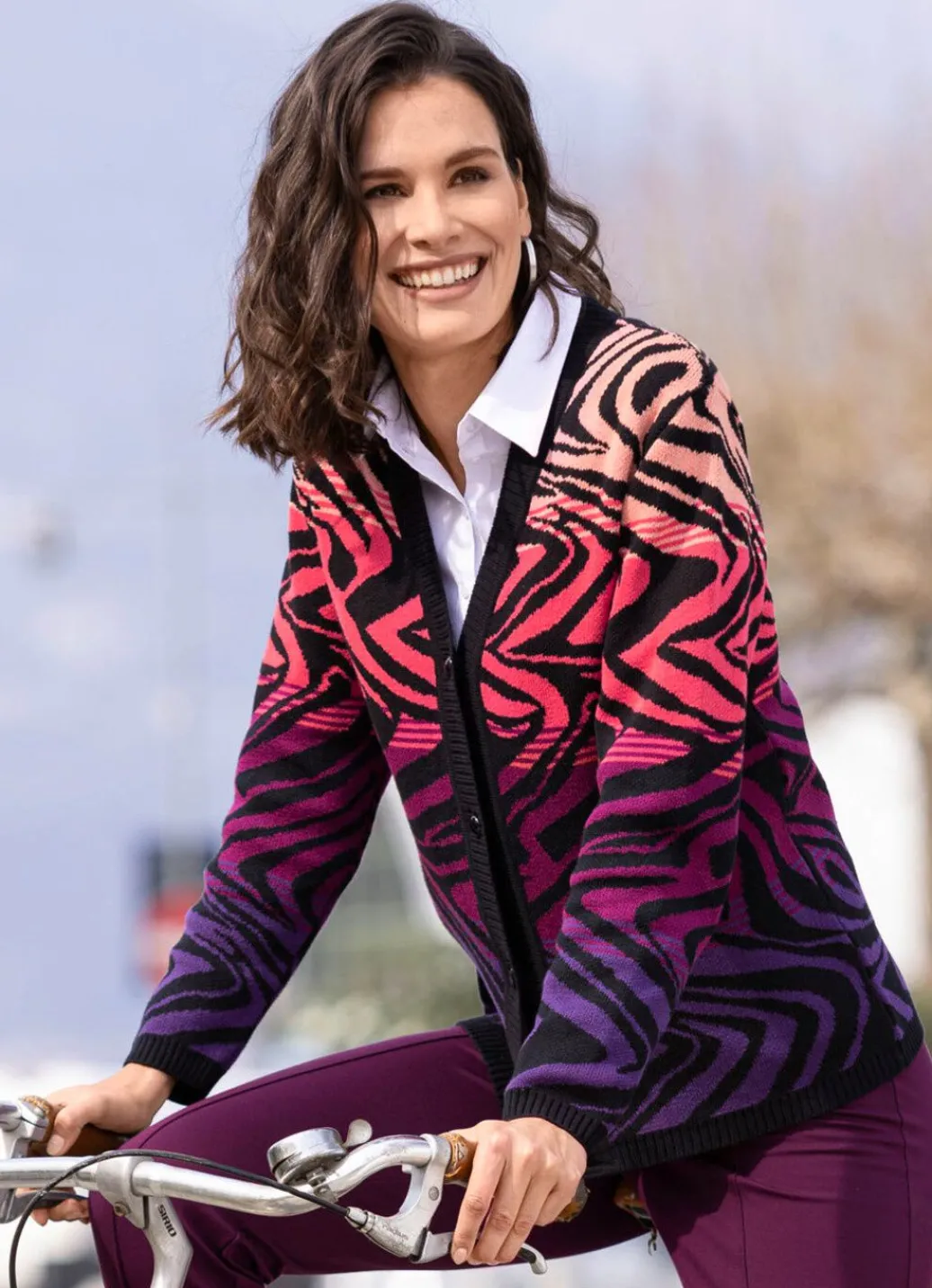 Outlet Strickjacke in Jacquard-Dessin Damen Strickjacken