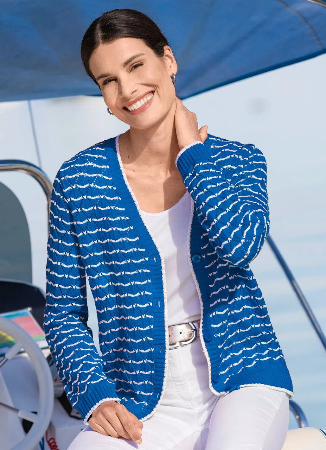 Strickjacke mit feinen Ringeln und Ajourrauten Damen Strickjacken