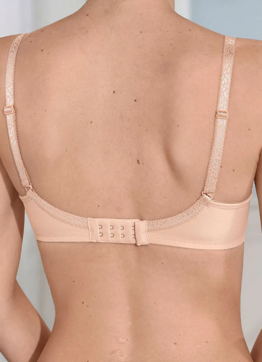 Discount Triumph Amourette Minimzer-Bügel-BH mit Elastikspitze Damen T-Shirt-Bh|Minimizer-Bh