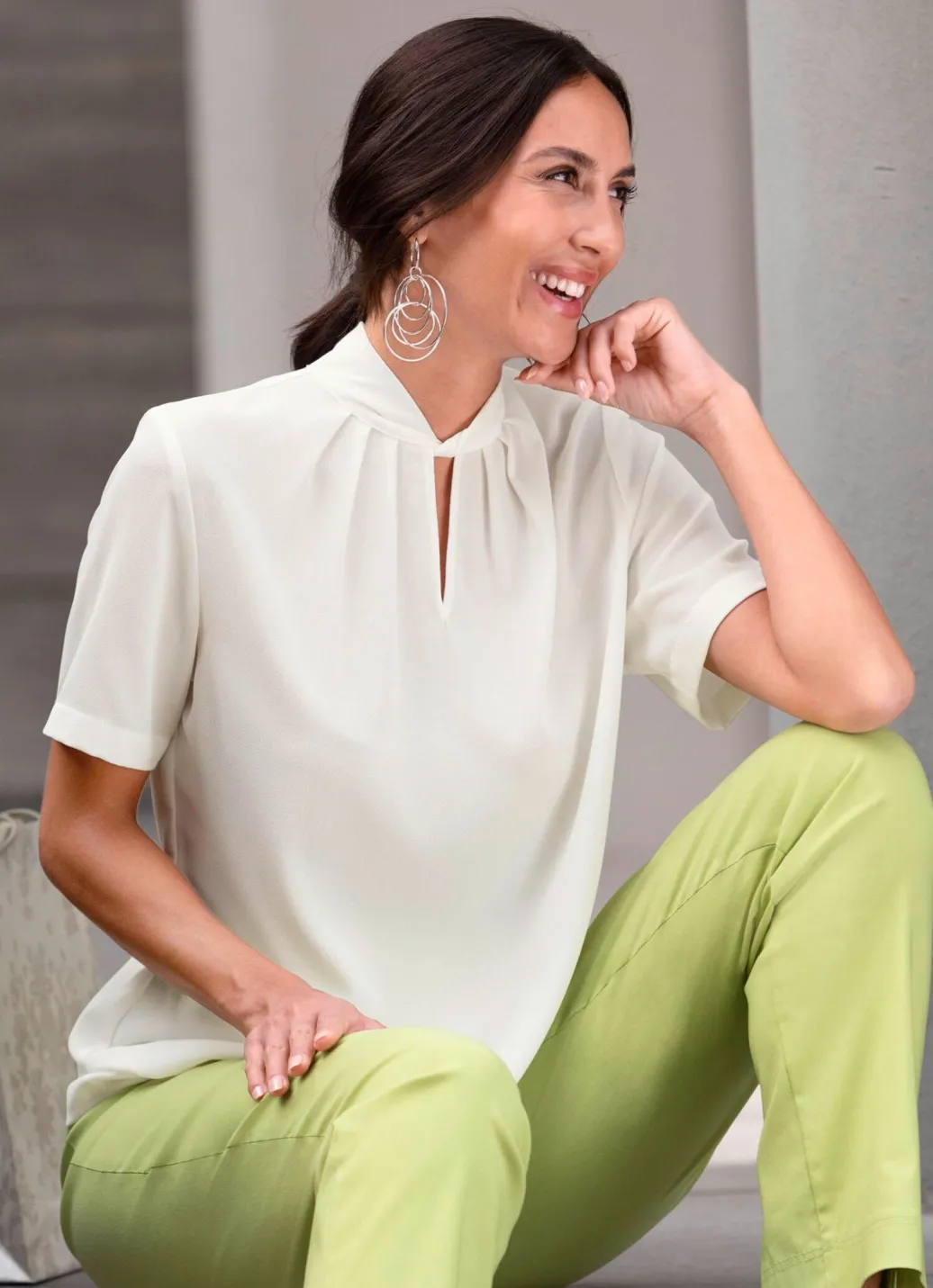 Damen Mona Basics|Tuniken<Tunika mit raffiniert gearbeitetem Stehkragen