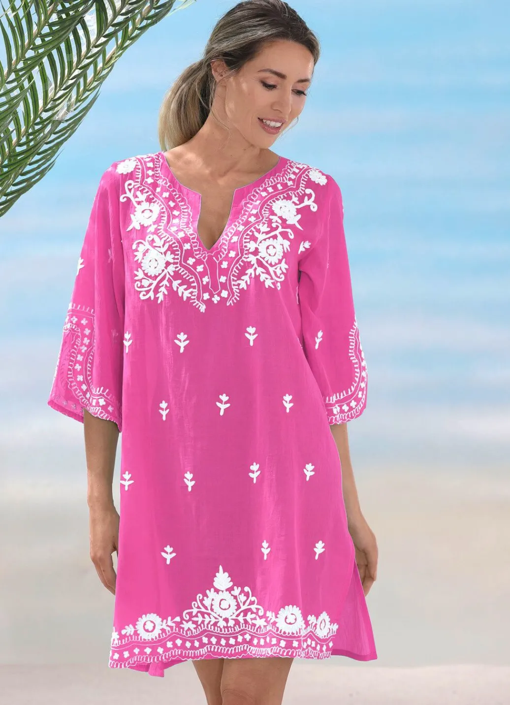 Damen Mona Strandkleider|Tuniken<Tunika mit weißer Stickerei sowie Seitenschlitzen, reine Baumwolle